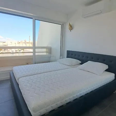 2-bedroom Sea-view Marina לה-גרו-דו-רואה